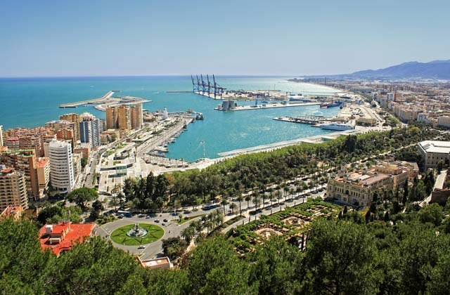 Málaga, přístavní město na jihu Španělska