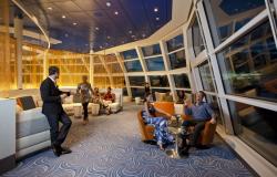 Celebrity Solstice - Celebrity Cruises - relaxová sofa v odpočinkových prostorech lodi