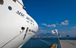MSC Musica - MSC Cruises - kotvící v přístavu 