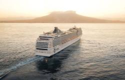 MSC Poesia - MSC Cruises - Zlatavé nebe nad mořem