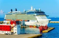  - Celebrity Cruises - Přístav Pireus, Řecko
