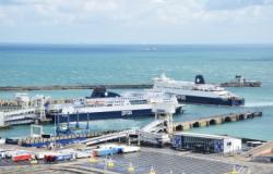  - Cunard Line - Přístav Dover, Velká Británie