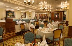 Pride of America - Norwegian Cruise Lines - restaurace na lodi a umělecké obrazy na stěnách