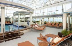 Grandeur of the Seas - Royal Caribbean International - bazén s antickou dekorativní výzdobou