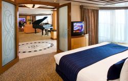 Quantum of the Seas - Royal Caribbean International - luxusní kajuta na lodi s klavírním křídlem