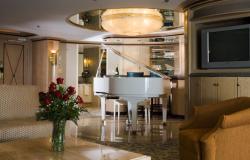 Rhapsody of the Seas - Royal Caribbean International - Koncertní křídlo v kajutě Royal Suite s balkonem