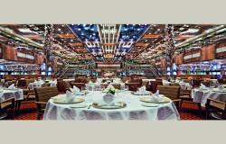 Costa Fascinosa - Costa Cruises - prostřený jídelní stůl v hlavní restauraci na lodi