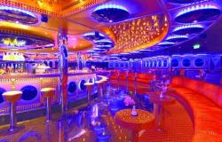 Costa Favolosa - Costa Cruises - moderní bar na lodi
