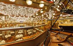 Costa Favolosa - Costa Cruises - luxusní restaurace s klavírním křídlem
