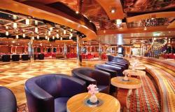 Costa Luminosa - Costa Cruises - barové stolky a křesla a taneční sál