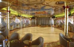 Costa Magica - Costa Cruises - taneční sál v Classico L’Aquila bar