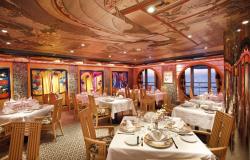 Costa Pacifica - Costa Cruises - restaurace na lodi se secesním stropem a uměleckou výzdobou