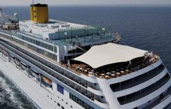 Costa Victoria - Costa Cruises - letecký náhled na horní palubu lodi