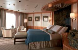 Celebrity Century - Celebrity Cruises - Royal Suite kajuta na lodi